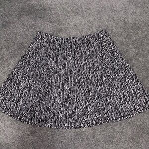 Women’s skirt size Medium